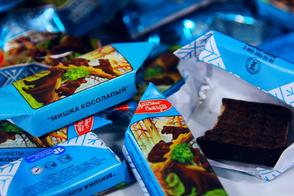 В Латвии разгорелся скандал из-за российских конфет