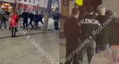 "Животные! Бьют лежачего!": толпа мужчин избила посетителя бара в центре Ярославля