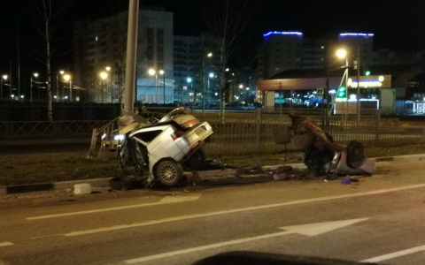 Авто на Фрунзе разорвало пополам: шок-видео из Ярославля