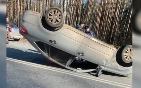 Реанимация и перевернутое авто: в Ярославле произошла жуткая авария