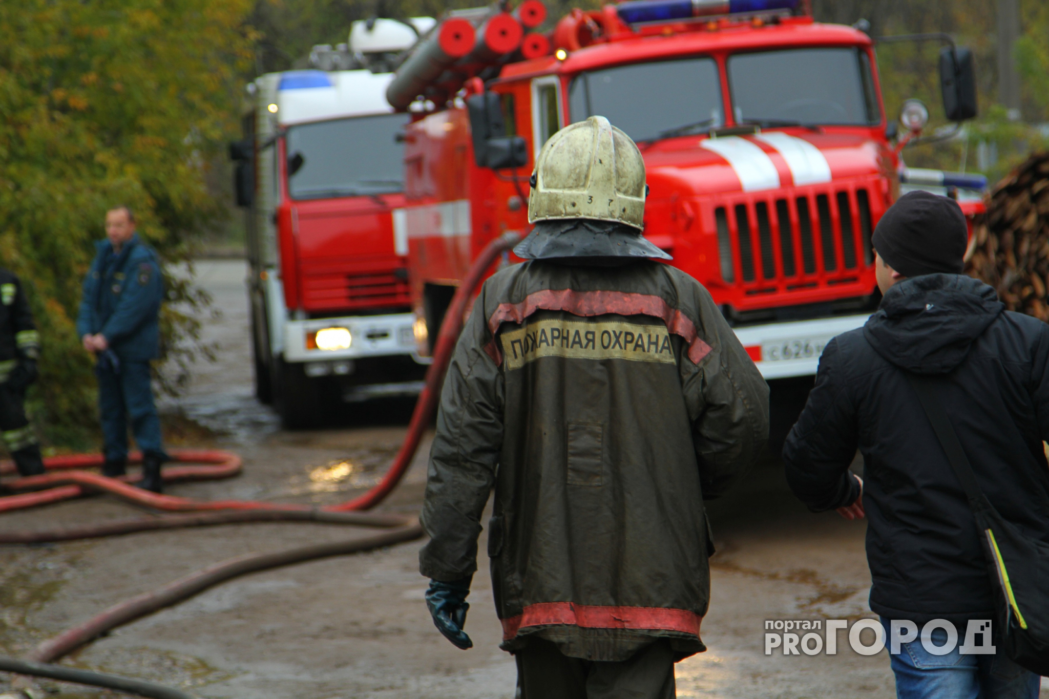 В Ярославском районе загорелась частная баня