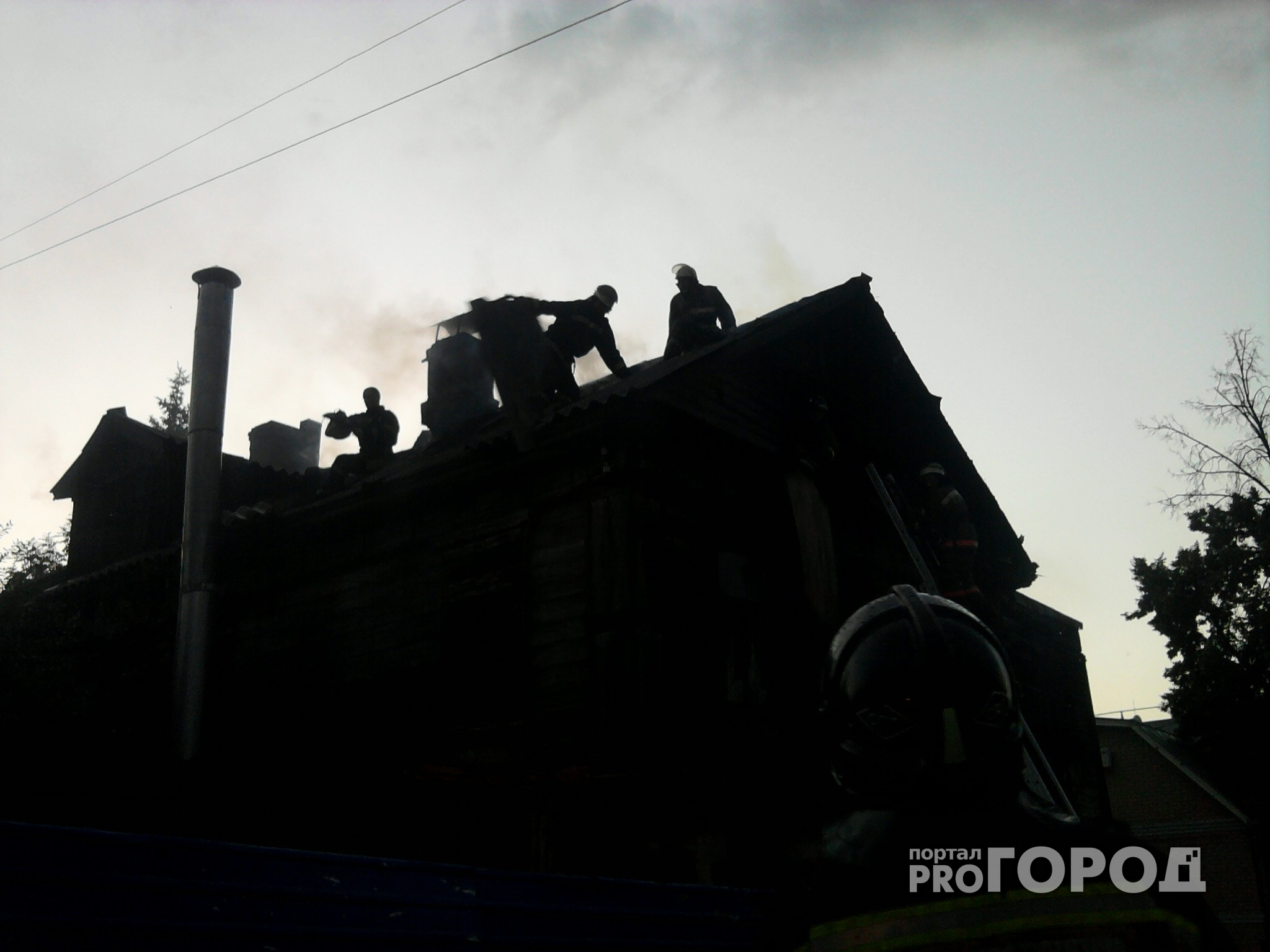 Под Ярославлем пожарные более четырех часов тушили дачный дом