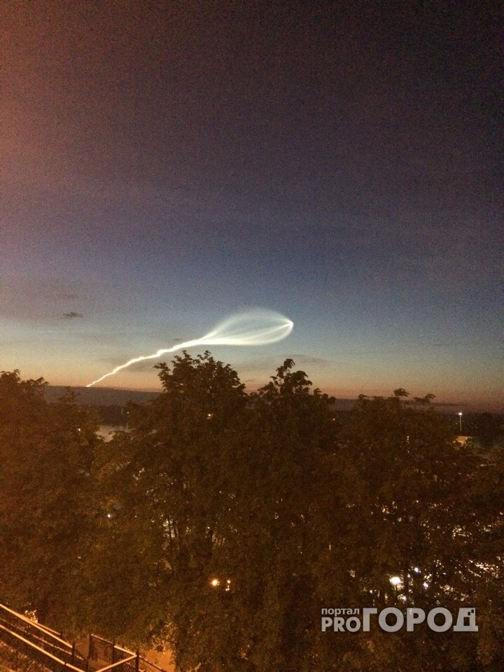 Метеорит или НЛО: ярославцев напугал  странный летающий объект