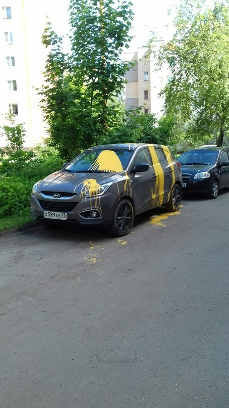 Краска на лобовом стекле: как ярославцы решают вопросы парковки