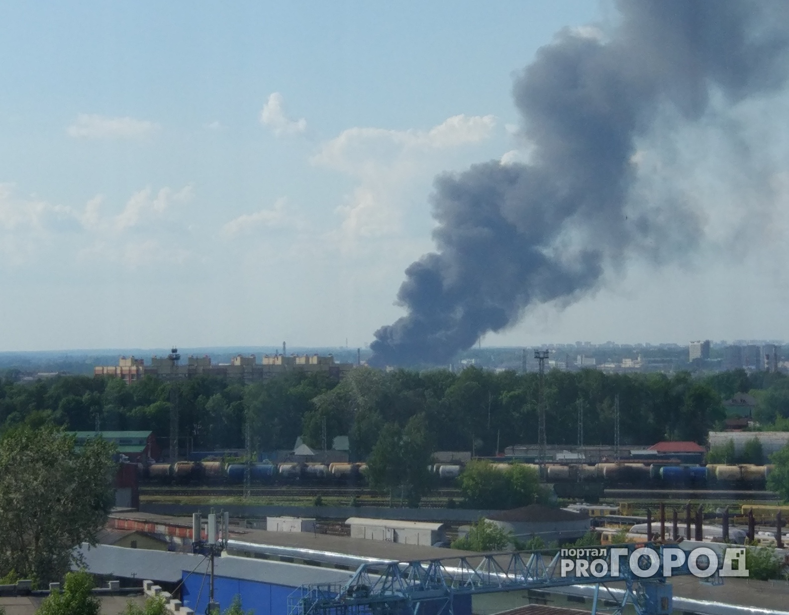 Крупный пожар центре Ярославля: хроника событий с фото и видео
