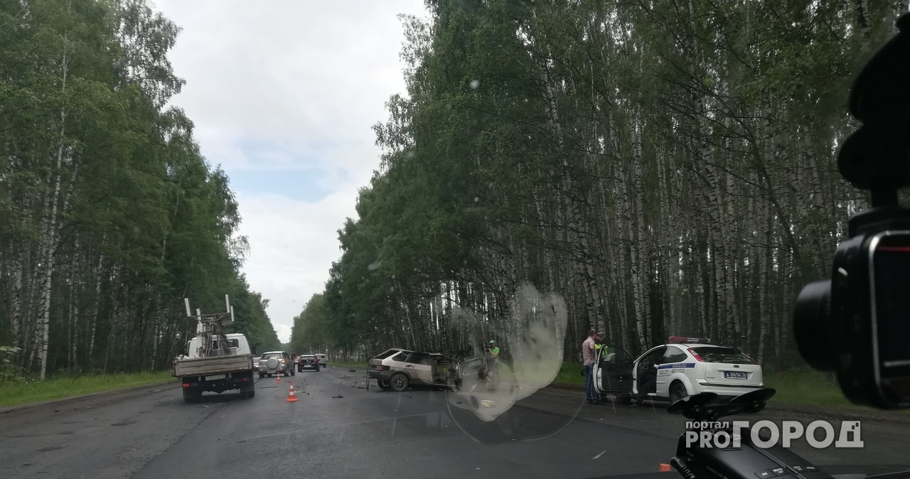 Ярославцы в шоке от страшной аварии в Заволжском районе: кадры