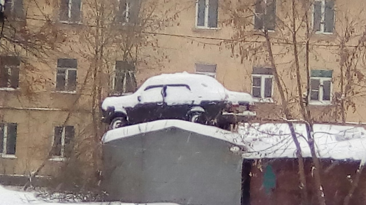 Авто на крыше: на что идут ярославцы в битве за парковку