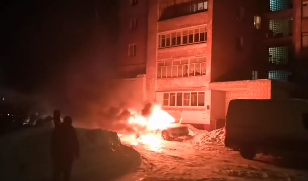 Вспыхнула за секунду: серийных поджигателей ищут в Ярославле