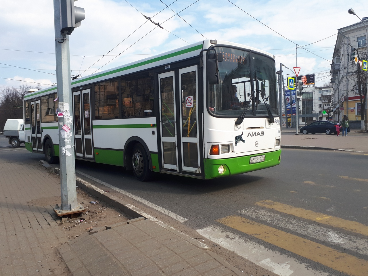 Расписание двух автобусов изменили в Ярославле: подробности