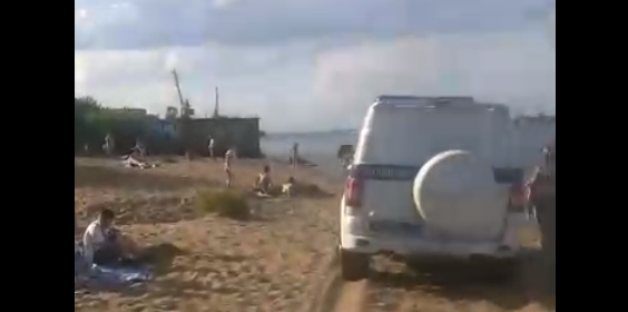 «Прямо по людям»: ярославцы о ЧП с полицейскими на пляже