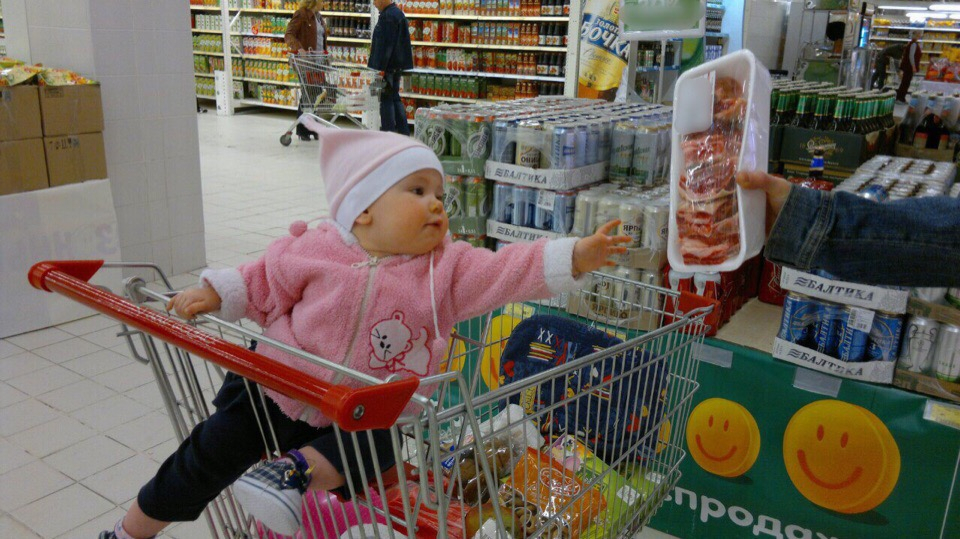 Детей травят тухлятиной: в Ярославле накрыли магазины с просрочкой