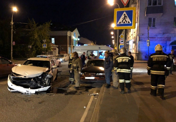 Молодая пара пострадала в страшной аварии в Рыбинске: подробности ДТП