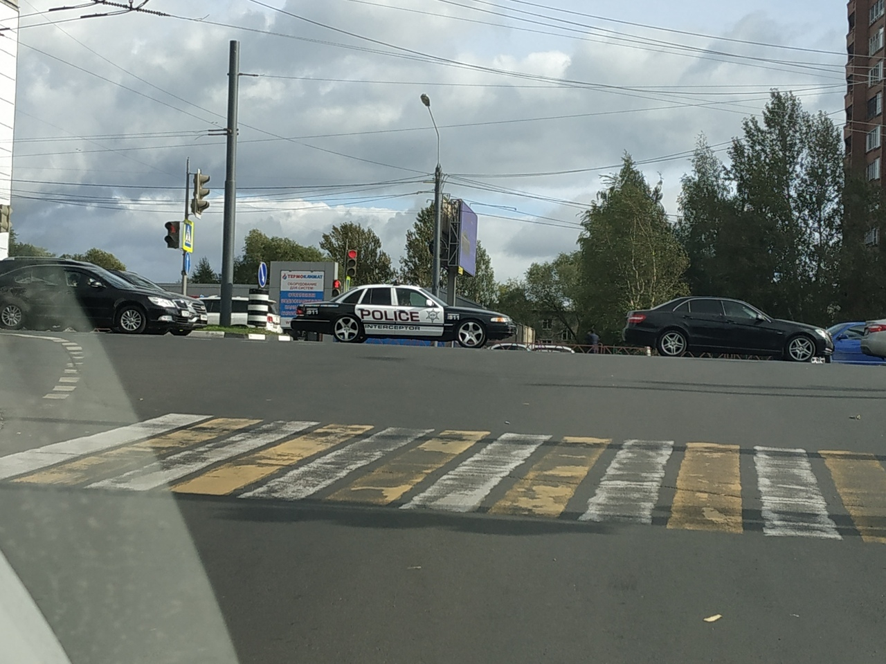 "Трамп приехал": на ярославских дорогах появилась "полиция Майами"