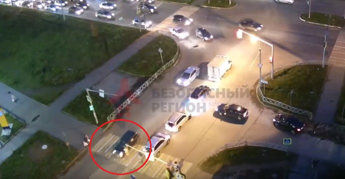 "Она даже не тормозила": появилось видео, как авто сбило шестилетнего мальчика в Ярославле