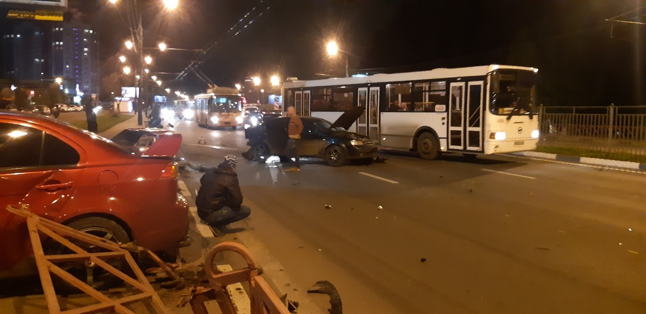 Оба водителя в больнице: подробности ДТП с пострадавшими в Ярославле