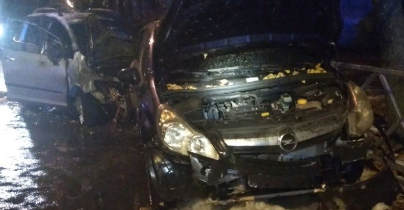 Вспыхнули после удара: в массовом ДТП в Ярославле сгорели четыре авто
