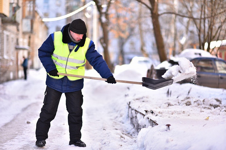 Сваливать снег будут в городе: мэрия Ярославля рассказала о зимней уборке