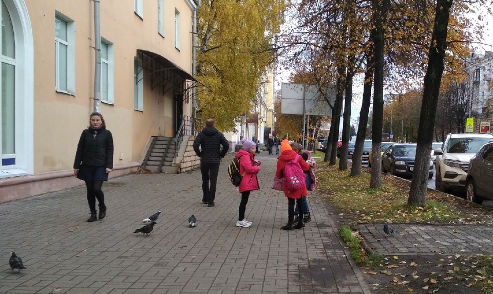 "Детей рвало на улице": ярославцы готовы бросить дома из-за "химозных" запахов