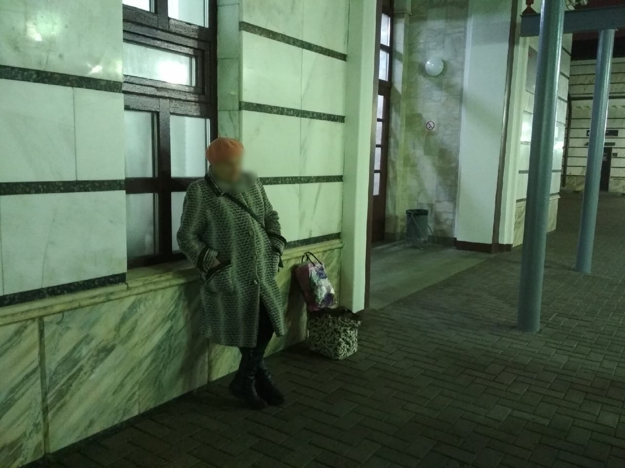 Вся тряслась от страха: мужчина избил и ограбил бабушку под Ярославлем