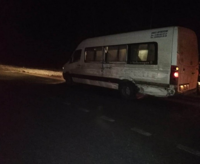 Микроавтобус схлестнулся с фургоном: четверо пострадали в ДТП под Ярославлем