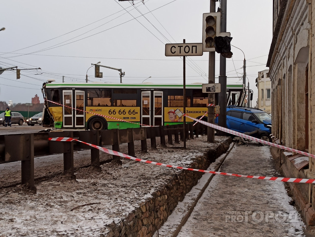 Больше десятка сгинули в автобусах: о переработках водителей заявили в ГИБДД