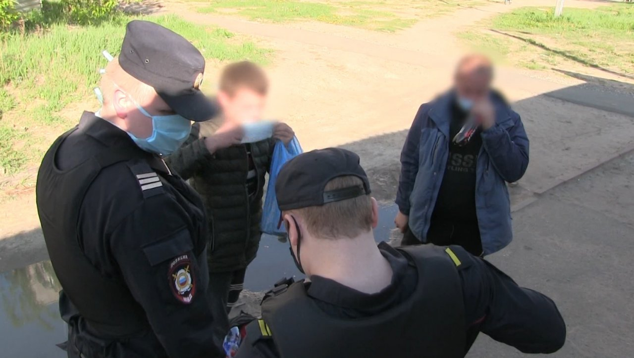 Ловят на остановках: полиция проверяет соблюдение масочного режима в Ярославле