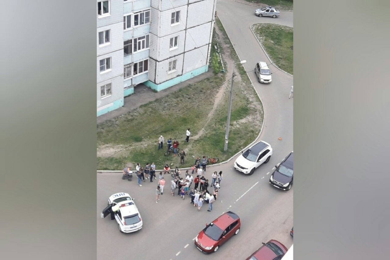 Разбился насмерть: малыш выпал из окна под Ярославлем