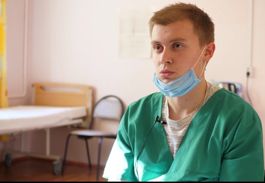 Пандемия не закончилась: студент-медик из Ярославля о работе в "красной зоне".Видео