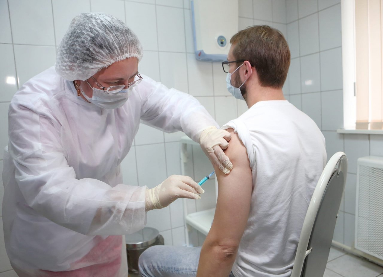 Восемь миллионов доз вакцины от ковида выпустит завод в Ярославле за месяц