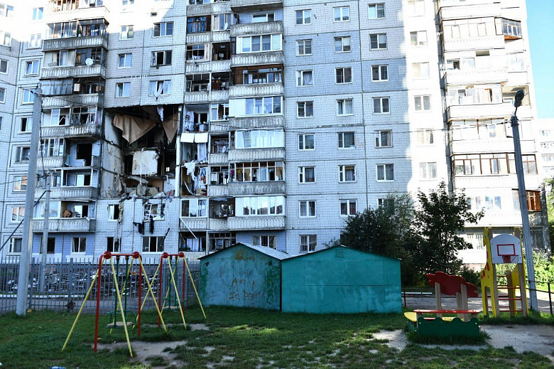 "Шесть квартир разорвало": эксперты о том, что будет с домом на Батова