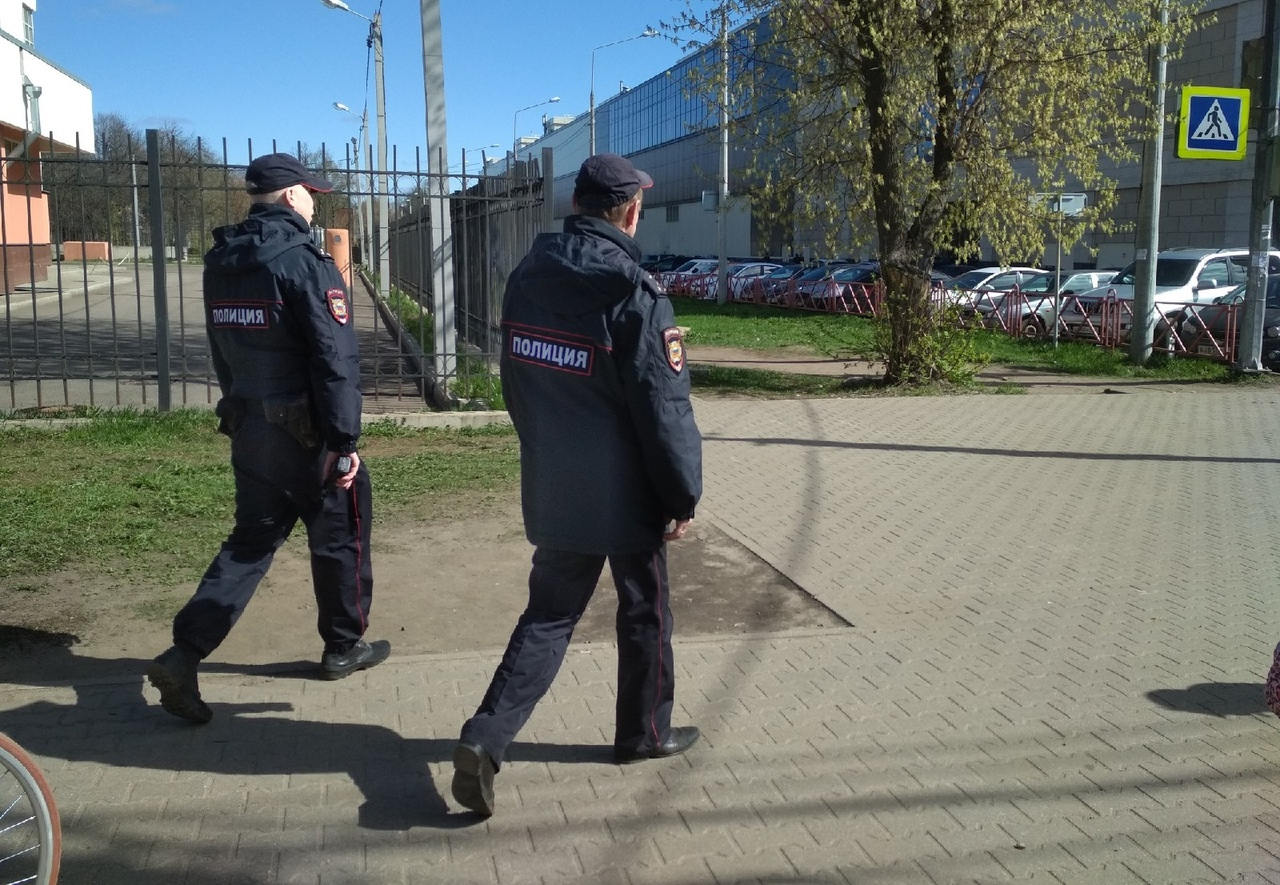 "С пистолетом и в маске": ярославца задержали за ограбление магазина