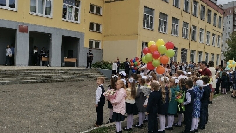 Денег нет: жители ярославской глубинки ждут школу уже 70 лет