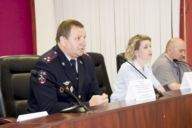 Был пьян: под Ярославлем полковник полиции попал в ДТП, в котором погибла его женщина