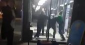 "Их удерживали в магазине": всплыли новые детали массовой драки из-за маски в Рыбинске