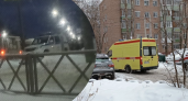 «Тело под простыней лежит»: на остановке в Ярославле нашли труп мужчины