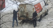 "Мгновенная карма": во дворах Ярославля, машина управляющей компании сама застряла в снежной каше