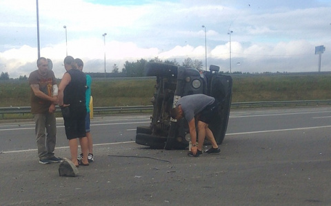 Тройное ДТП из-за сломанного светофора в Ярославле: УАЗ перевернулся