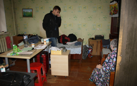 Нам нового не нужно: из квартиры в центре Ярославля принудительно выселили большую семью