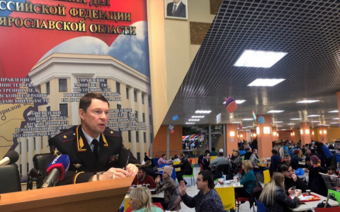 «Даже охрана их боится»: как полицейские борются с подростками в Ярославле