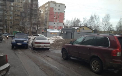 Священника зовут изгнать нечистую силу из парковки в Ярославле