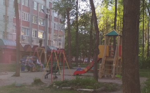Ультиматум по-ярославски: детские площадки снесут, если за них не заплатят жильцы