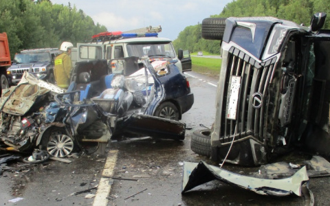 "Чудом выжили": после аварии ярославцы оказались на больничной койке