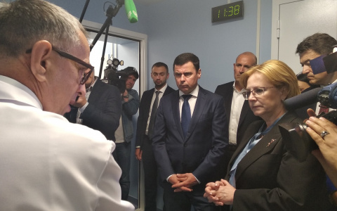 Час на опухоль: министру здравоохранения рассказали о суперметоде борьбы с раком в Ярославле