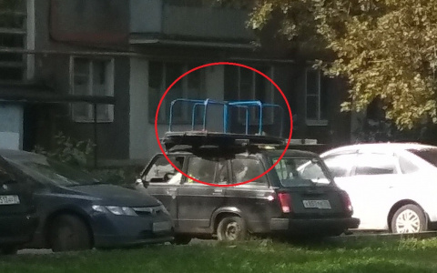 «Вертушку увезли на легковушке»: ярославцы рассказали, как сносят детские площадки