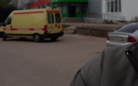 "Упал замертво": в Ярославской области в магазине скончался мужчина