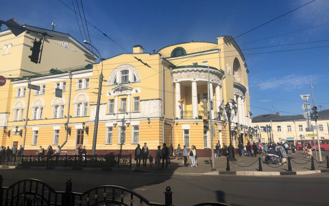 Путин присвоил Волковскому театру новый статус