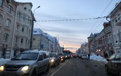 В центре Ярославля ограничат стоянку автомобилей