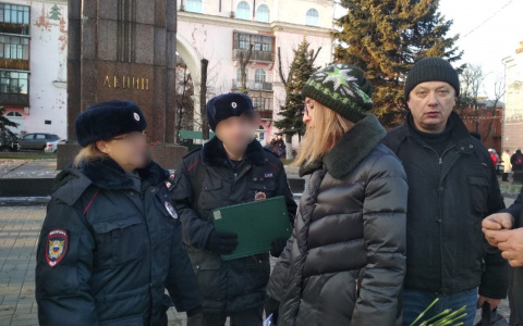 Бунт против ЦБК: сборщиков подписей на Красной площади разгоняла полиция