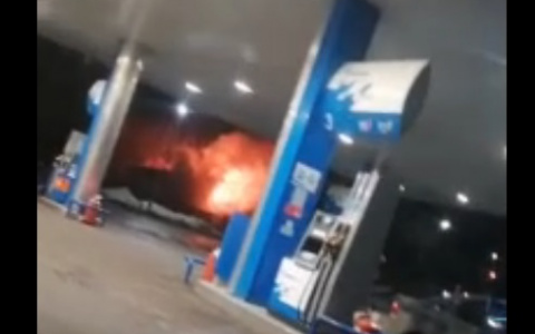 Огненный столб дыма испугал ярославцев: что горит в городе