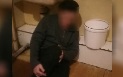 "Я выбил из его рук нож": опасный сосед напал на жителей коммуналки в Ярославле. Видео